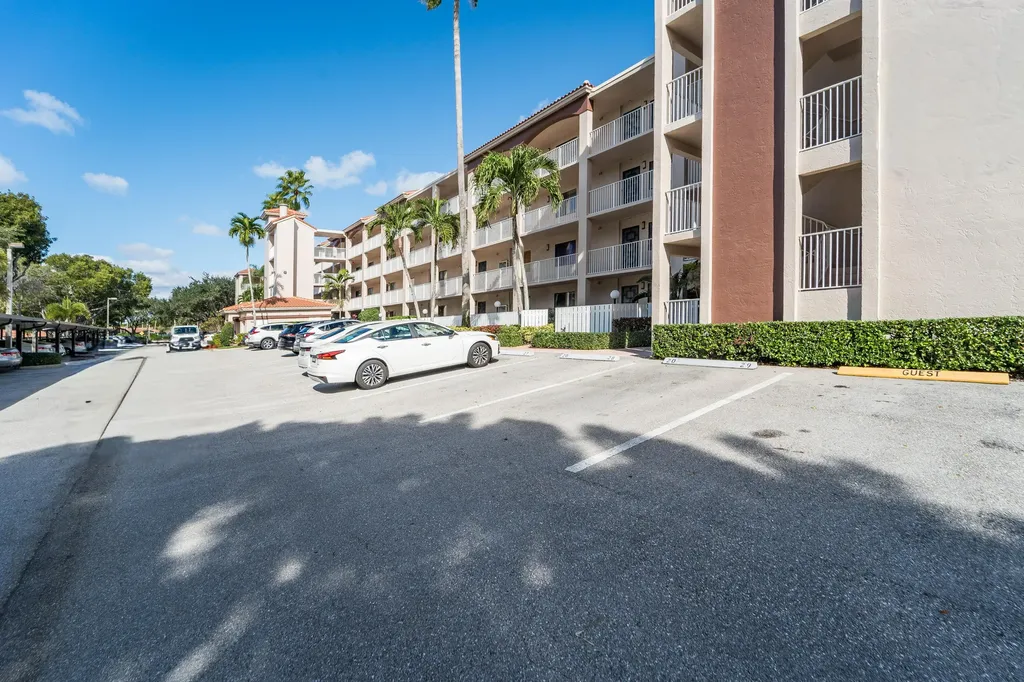 6269 Pointe Regal Circle Delray Beach FL 33484