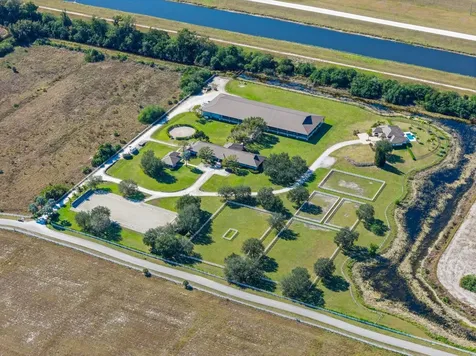 3790 Hanover Circle Loxahatchee FL 33470