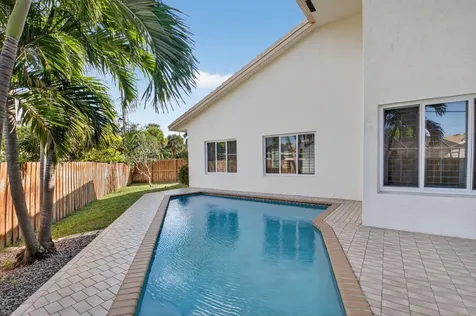4517 NW 5th Avenue Boca Raton FL 33431