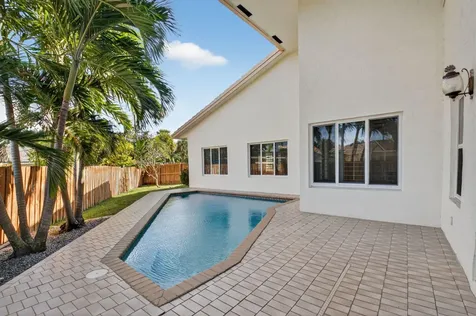 4517 NW 5th Avenue Boca Raton FL 33431