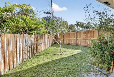 4517 NW 5th Avenue Boca Raton FL 33431