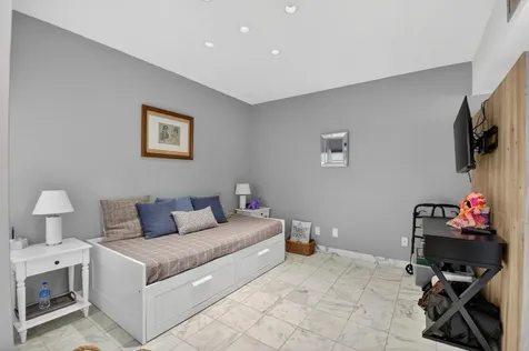 7369 Orangewood Lane Boca Raton FL 33433
