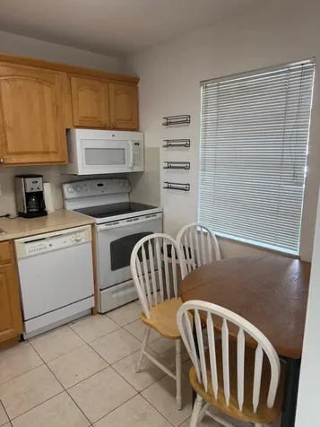 6 Abbey Lane Delray Beach FL 33446