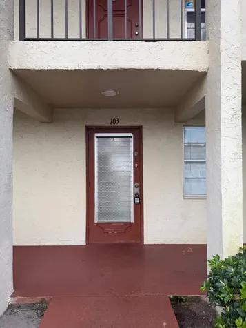 6 Abbey Lane Delray Beach FL 33446