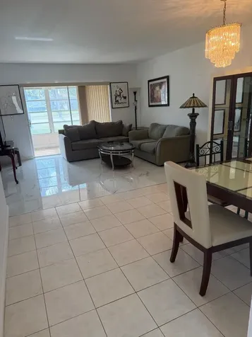 6 Abbey Lane Delray Beach FL 33446
