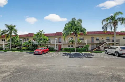 6 Abbey Lane Delray Beach FL 33446