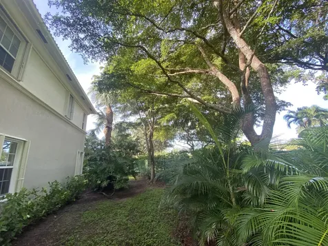 4456 Regal Court Delray Beach FL 33445