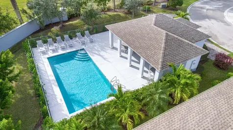 2590 Bella Vista Circle Vero Beach FL 32966