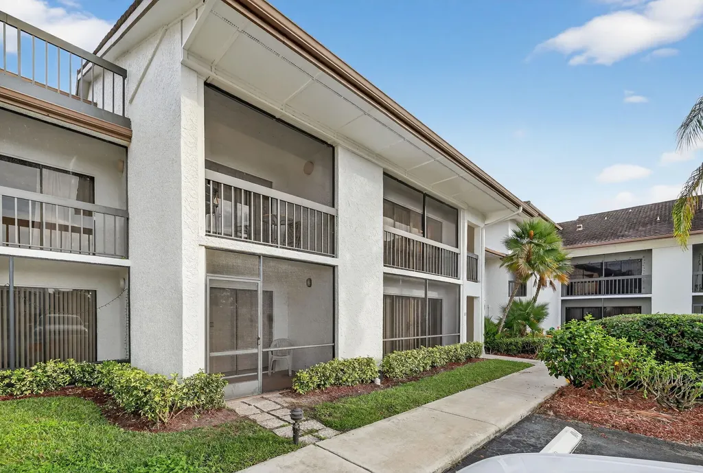 3300 Twin Lakes Terrace Fort Pierce FL 34951