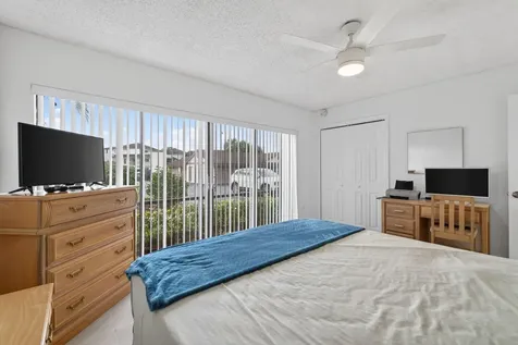 3300 Twin Lakes Terrace Fort Pierce FL 34951