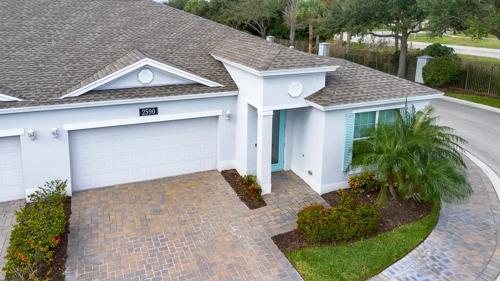 2590 Bella Vista Circle Vero Beach FL 32966