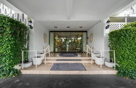 389 S Lake Drive Palm Beach FL 33480