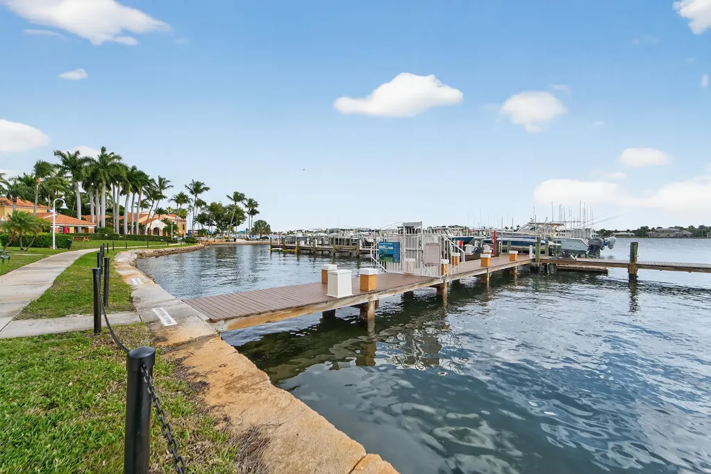 167 Yacht Club Way Hypoluxo FL 33462