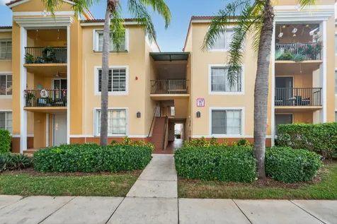 167 Yacht Club Way Hypoluxo FL 33462