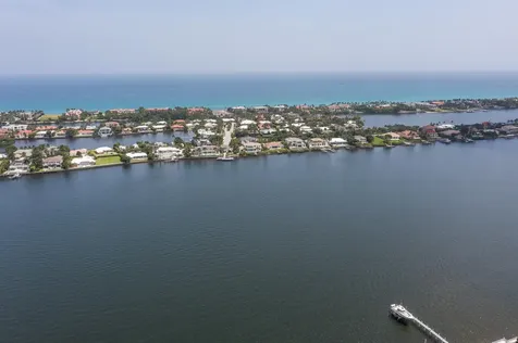 167 Yacht Club Way Hypoluxo FL 33462