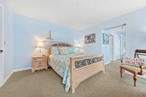 800 Lagoon Lane Lantana FL 33462