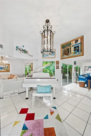 800 Lagoon Lane Lantana FL 33462