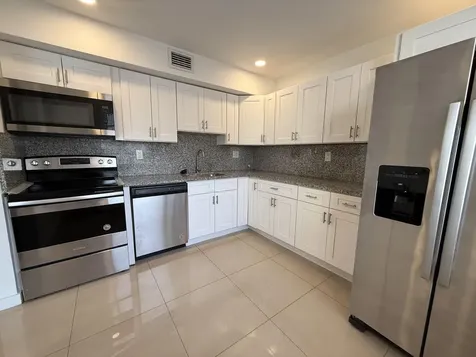 514 Piedmont K Delray Beach FL 33446
