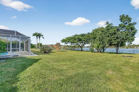 4393 Hunting Trail Lake Worth FL 33467