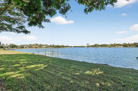4393 Hunting Trail Lake Worth FL 33467