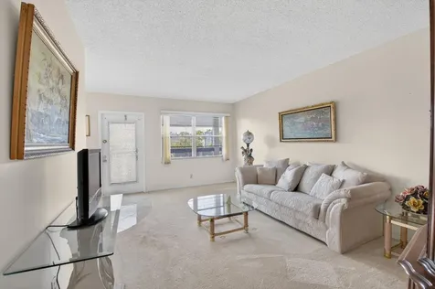 3044 Lincoln Boca Raton FL 33434