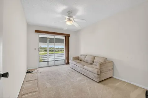 3044 Lincoln Boca Raton FL 33434