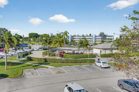 3044 Lincoln Boca Raton FL 33434