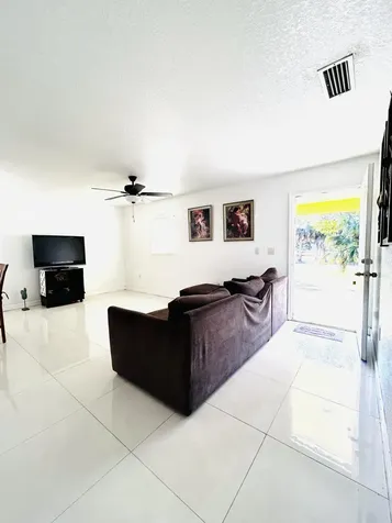 719 Carolina Avenue Clewiston FL 33440