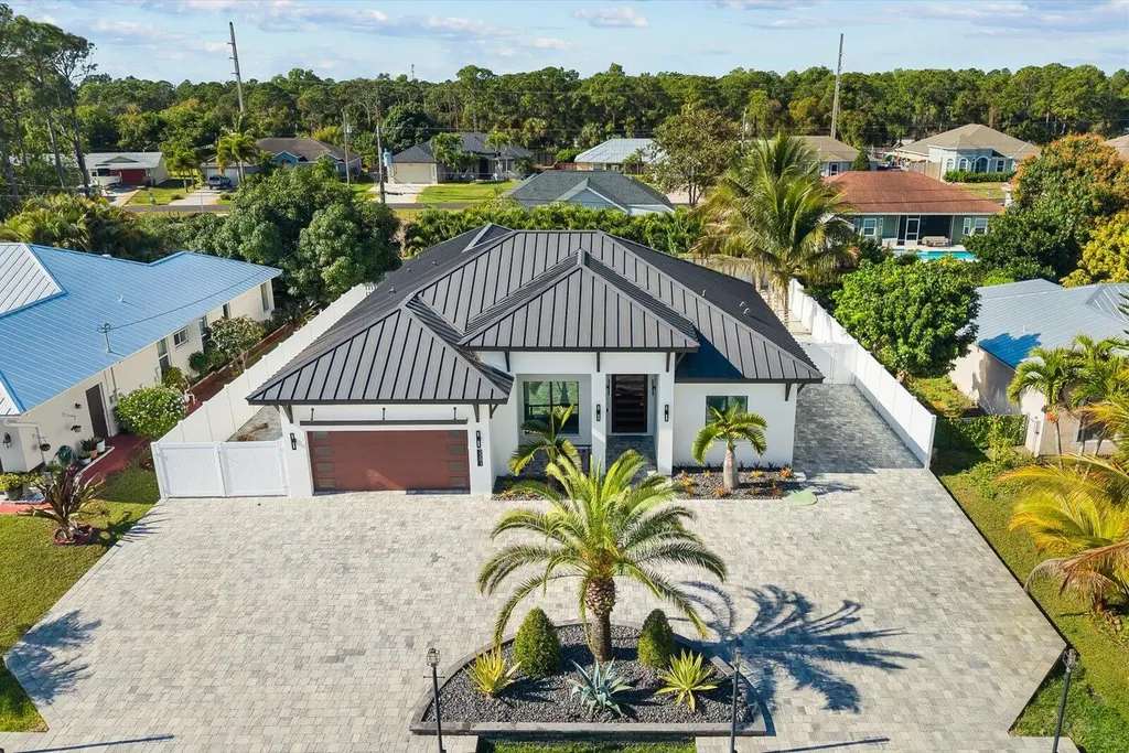 3291 Se West Snow Road Port Saint Lucie FL 34984