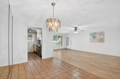 7293 W Oakridge Circle Lake Worth FL 33462