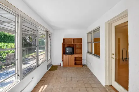 7293 W Oakridge Circle Lake Worth FL 33462
