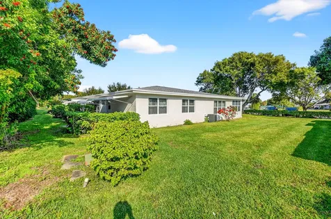 7293 W Oakridge Circle Lake Worth FL 33462