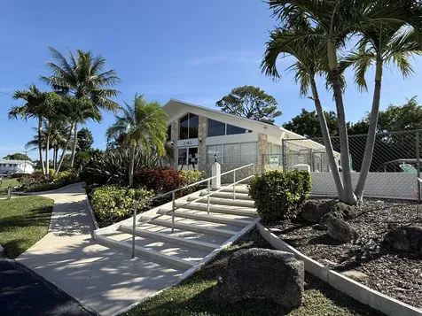 2204 Lake Osborne Drive Lake Worth Beach FL 33461