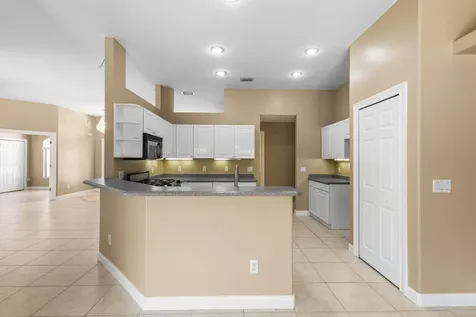 1698 Sw Mockingbird Drive Port Saint Lucie FL 34986