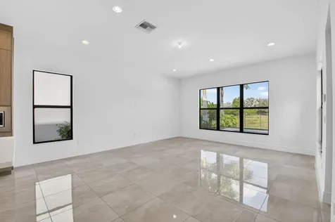 9087 Chauvet Way Boca Raton FL 33496