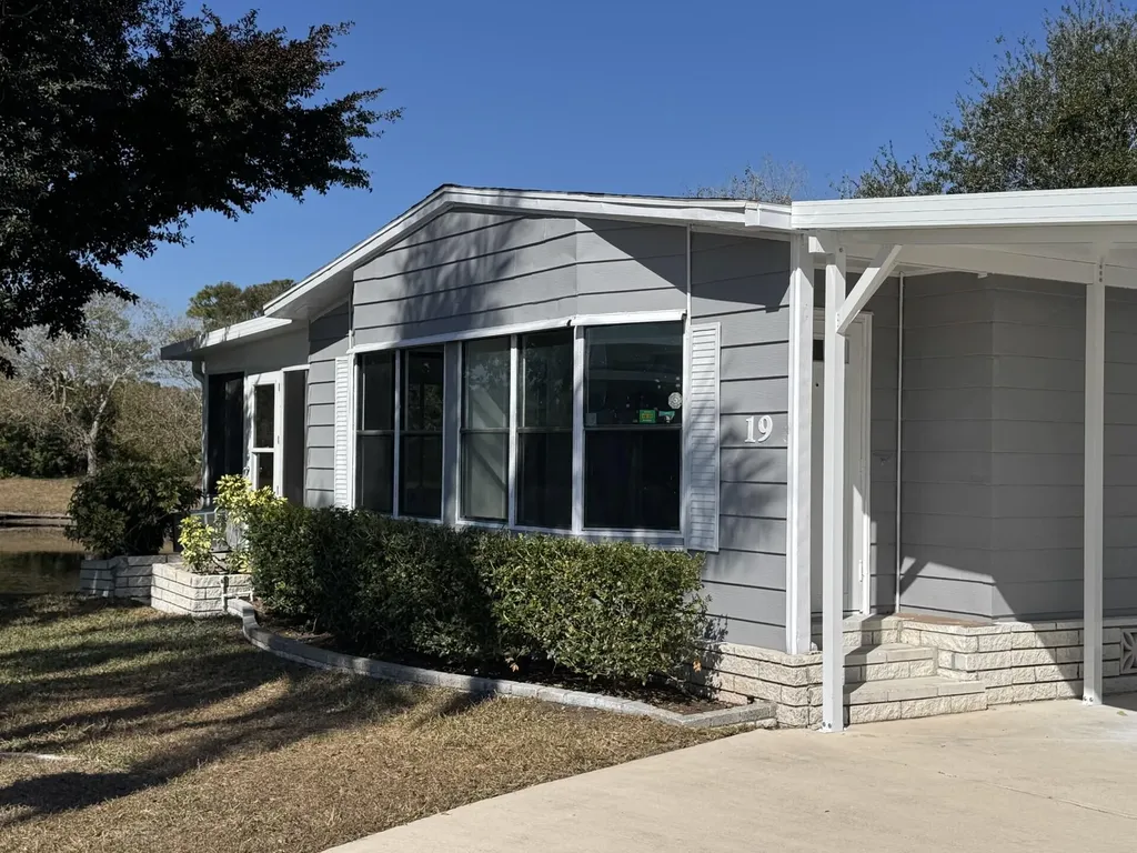 19 La Viilla Court Fort Pierce FL 34951