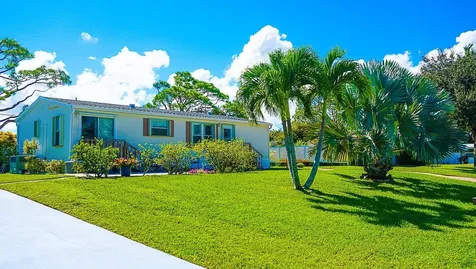 7030 SE Ridgeway Terrace Hobe Sound FL 33455