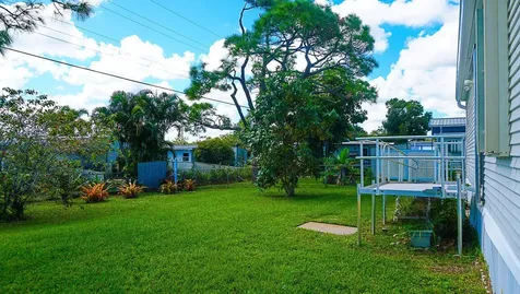 7030 SE Ridgeway Terrace Hobe Sound FL 33455