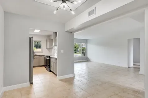 208 NW 1st Street Boynton Beach FL 33435