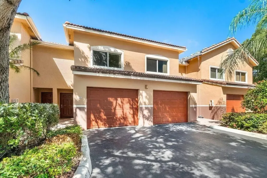 1100 Scotia Drive Hypoluxo FL 33462