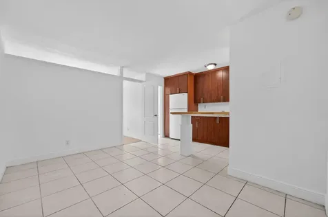 4081 N Dixie Highway Oakland Park FL 33334