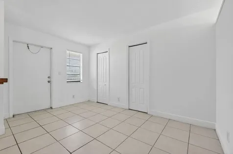 4081 N Dixie Highway Oakland Park FL 33334
