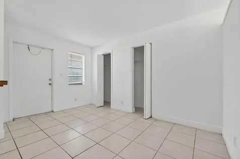 4081 N Dixie Highway Oakland Park FL 33334