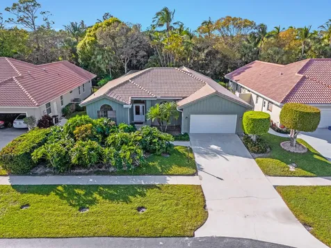 9055 Cypress Hollow Drive Palm Beach Gardens FL 33418