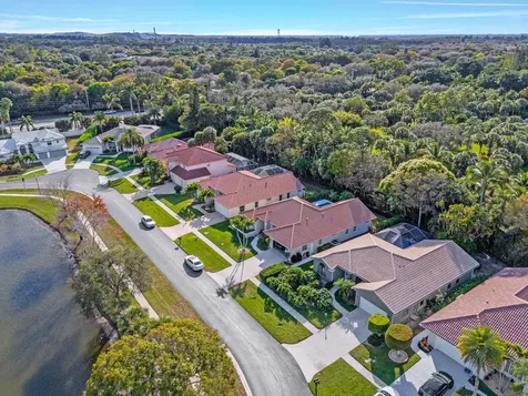 9055 Cypress Hollow Drive Palm Beach Gardens FL 33418