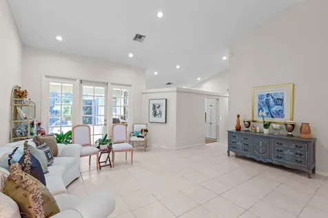 9055 Cypress Hollow Drive Palm Beach Gardens FL 33418
