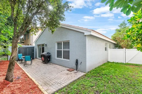 5112 Aurora Lake Circle Greenacres FL 33463