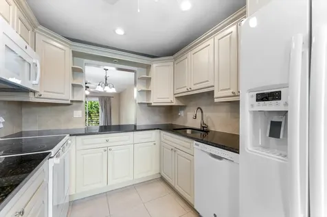5321 Poppy Place Delray Beach FL 33484