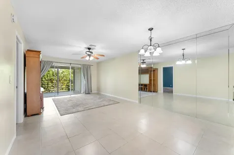 5321 Poppy Place Delray Beach FL 33484