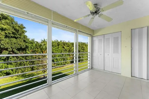 5321 Poppy Place Delray Beach FL 33484